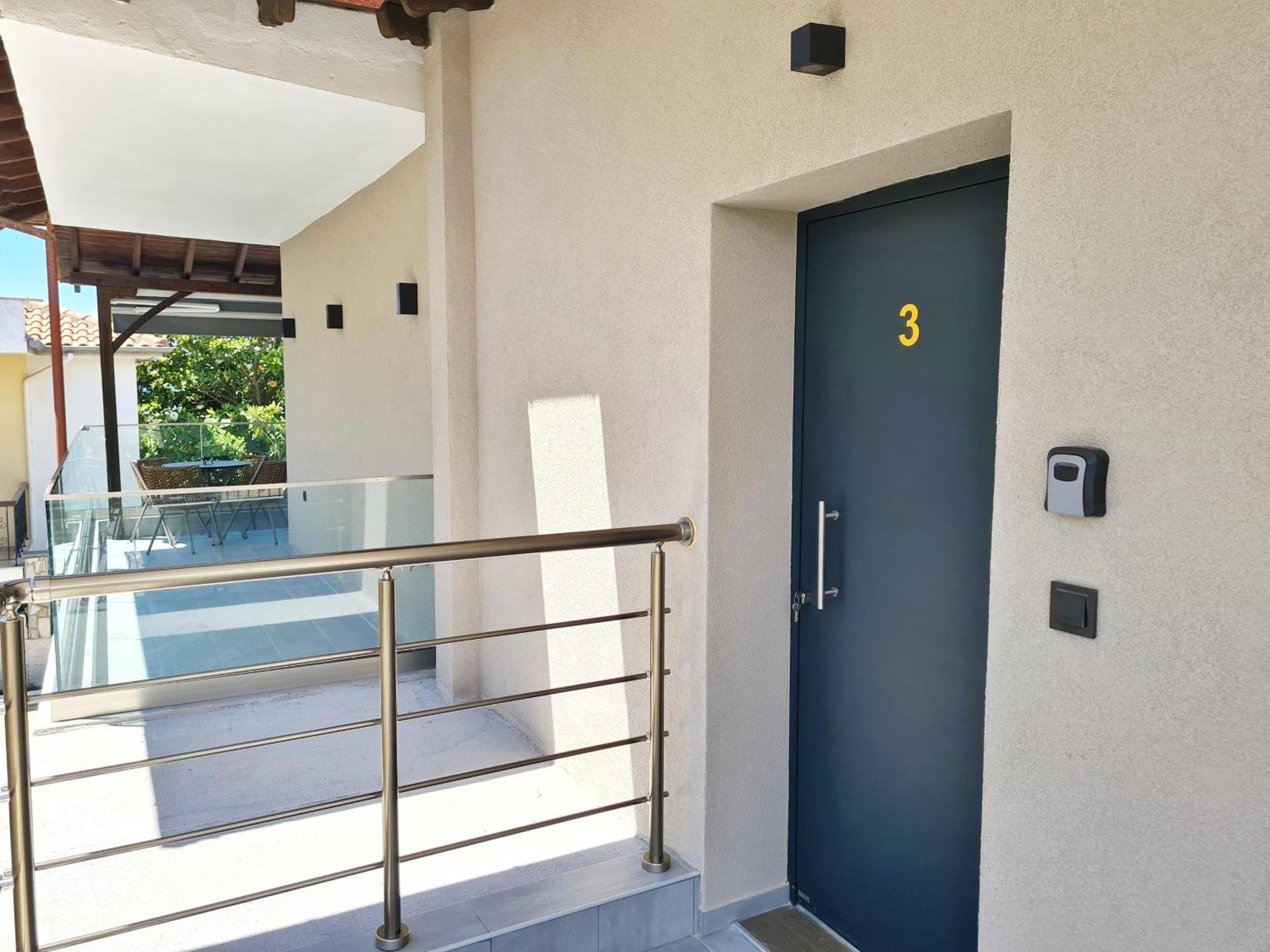 Agnanti-Apartments B Nikiti  Exterior photo